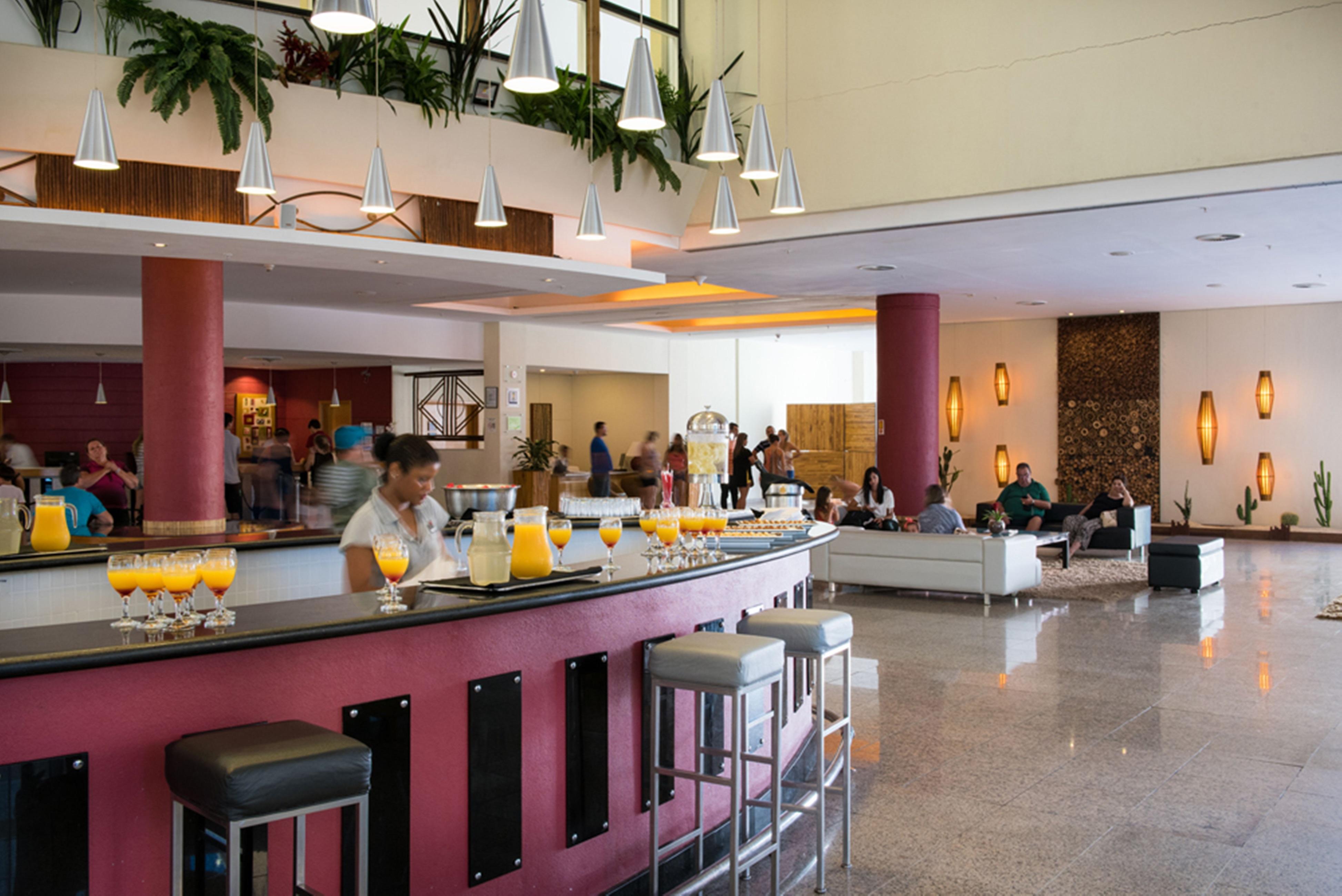 Vila Gale Eco Resort Angra Angra dos Reis Eksteriør bilde The lobby bar at the Sheraton Berlin